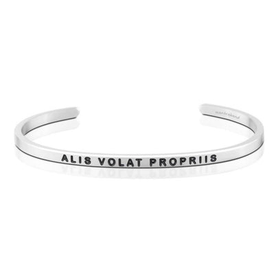 Bracelets - Alis Volat Propriis
