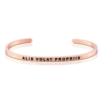 Bracelets - Alis Volat Propriis